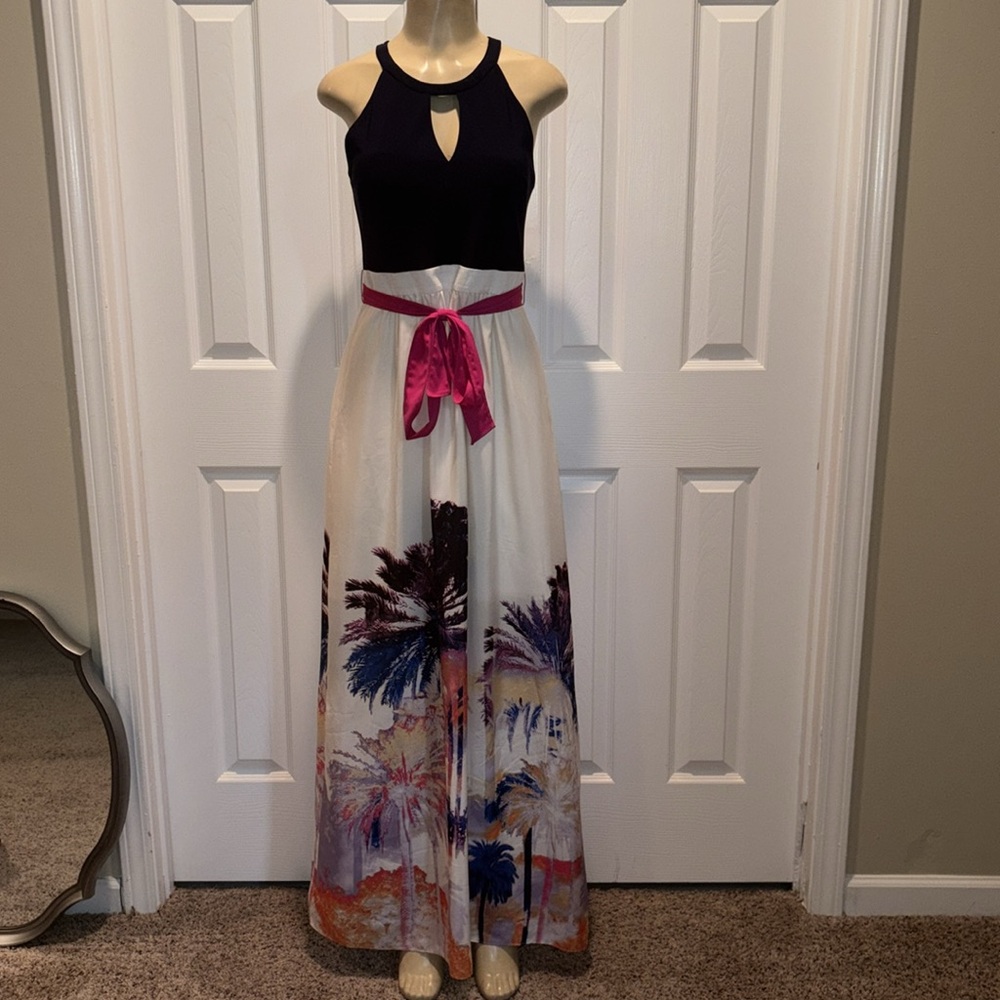 Vince Camuto- Halter Neck Maxi Dress Sleeveless size 6 - Picture 1 of 7